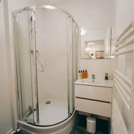 Calme Et Lumineux Pres De La Gare