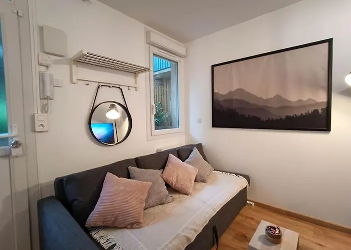 Calme Et Lumineux Pres De La Gare Apartment *